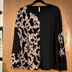Stylish Black and Cream Patterned Women's Blouse